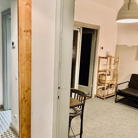 A Cozy Nest In The Old City-center 아파트 *