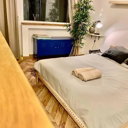 아파트 A Cozy Nest In The Old City-center 부쿠레슈티