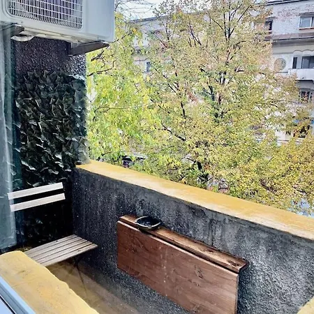 A Cozy Nest In The Old City-center 부쿠레슈티